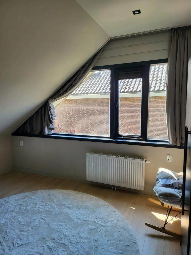 schuine gordijnen baby kamer → Woongilde → Woongilde